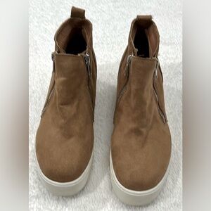 Women’s SODA Wedge Brown Suede Ankle Boots Size 7.5